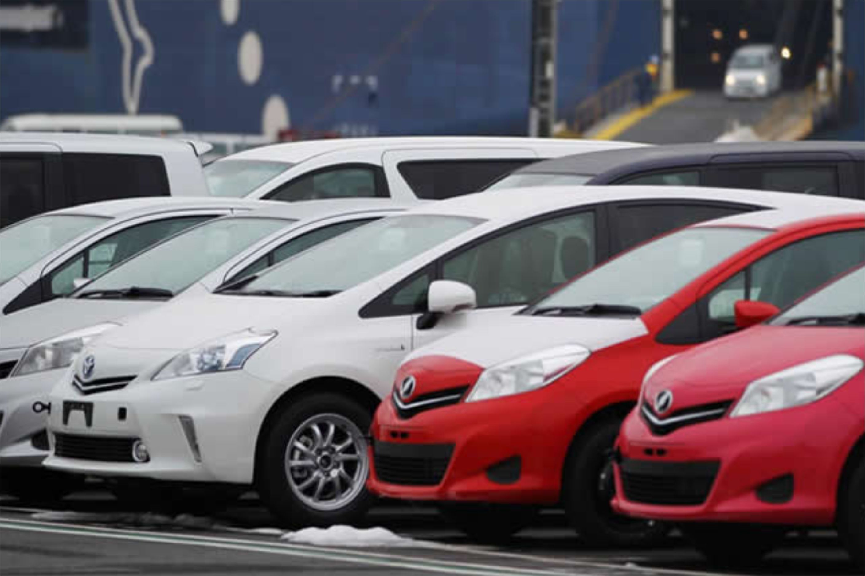 Bus/ Car Rent Service